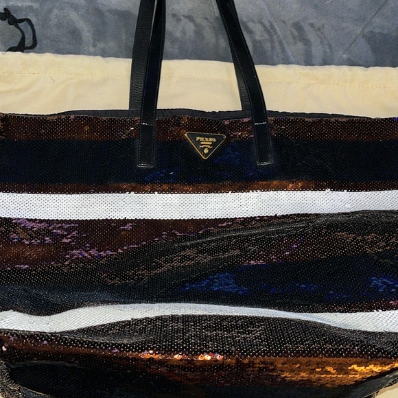 Preloved Prada sequins open tote pristine condition side pocket hardware is gold - Picture 4 of 12